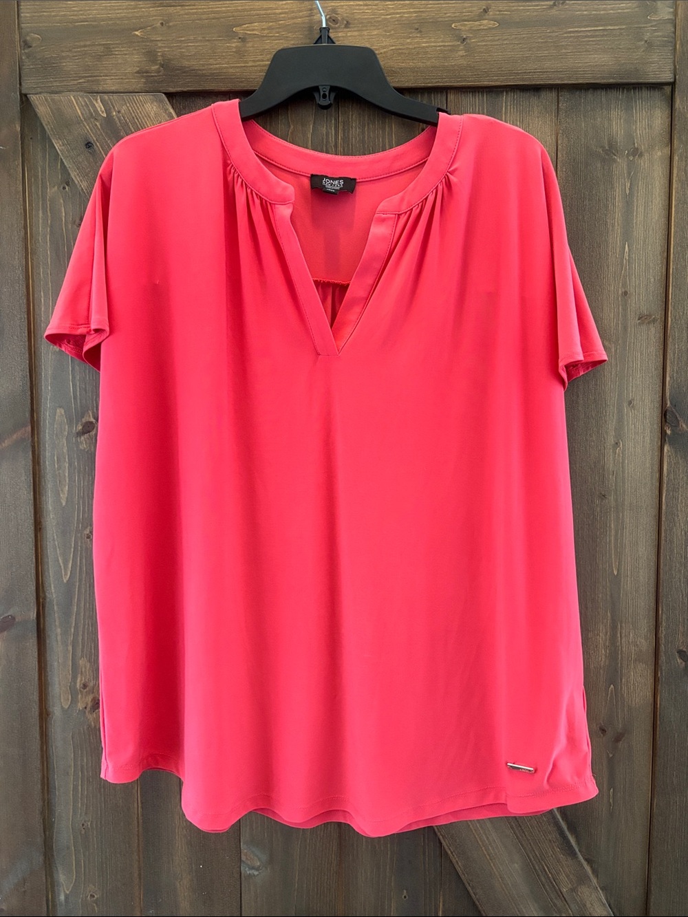 Jones New York Coral Red Split V-Neck Short Sleeve Blouse